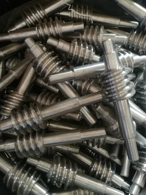 Custom Design Long Forged Steel 42CrMo Wind Turbine Main Shaft