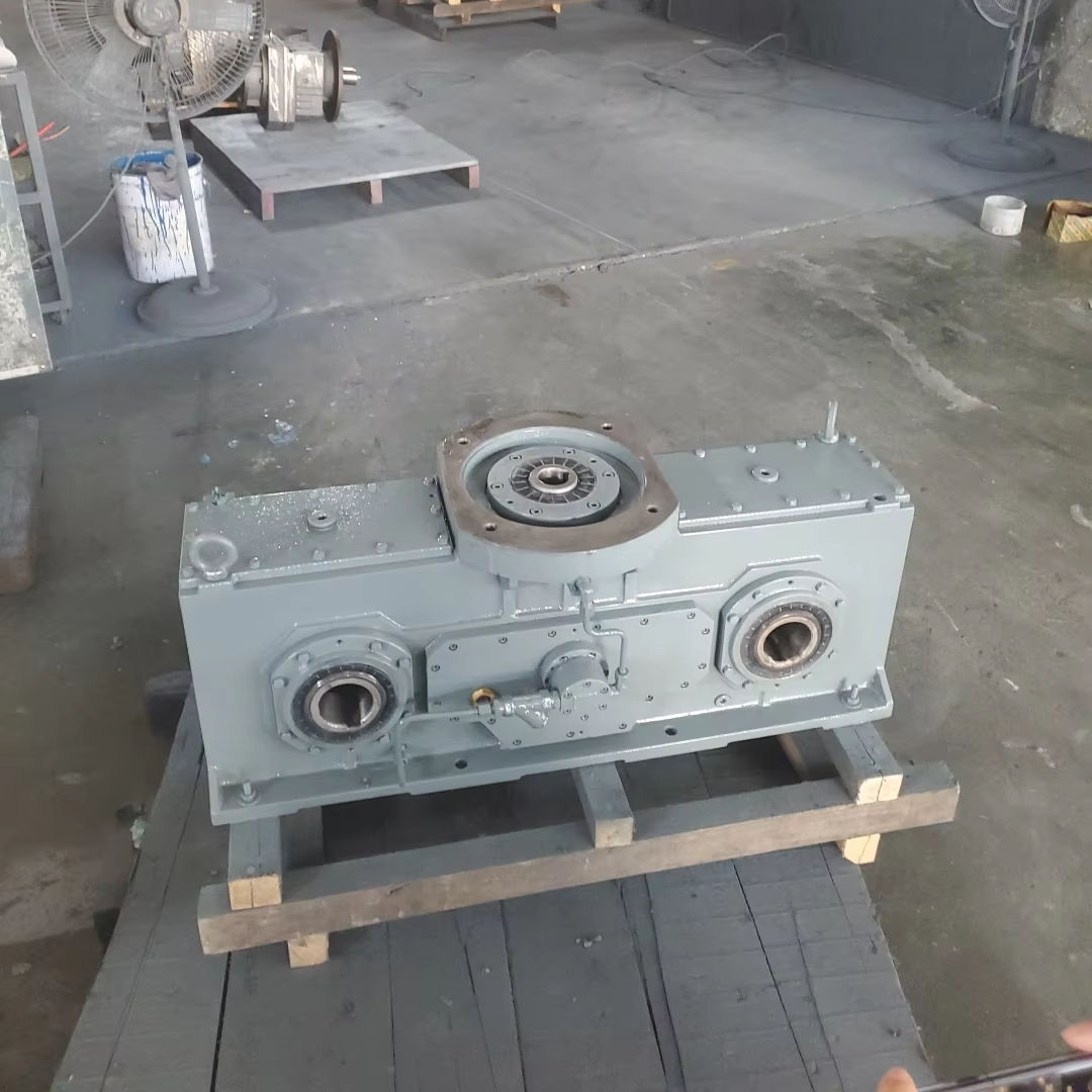 Customized Non-standard Gearbox Plastic Machinery Rubber Extruder Gearbox Reducer