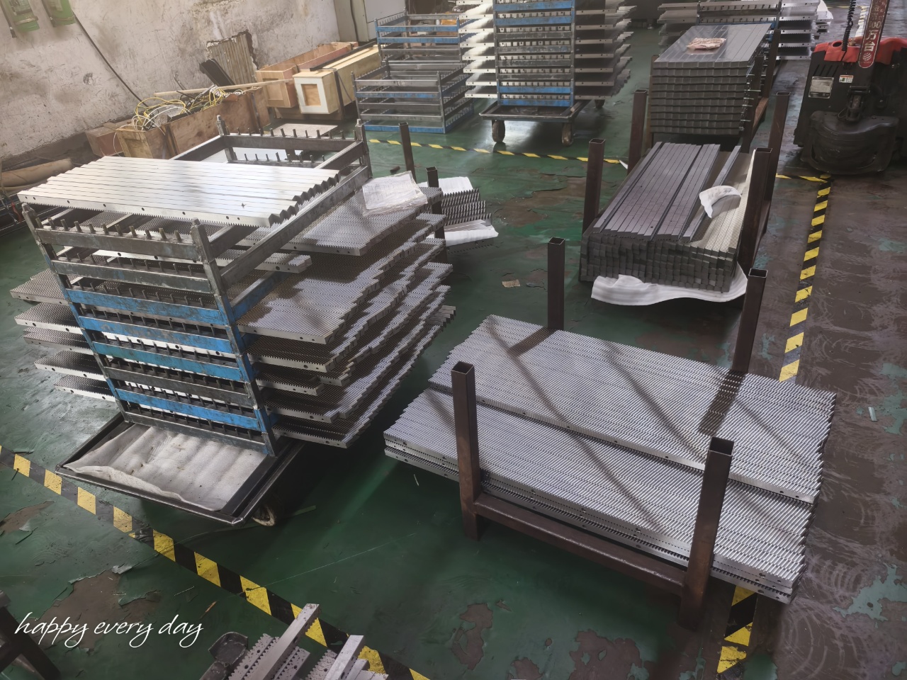 High Precision Linear Plastic CNC Gate Long Travel Milling and Grinding Spur Helical Rack Pinion Gear Rack