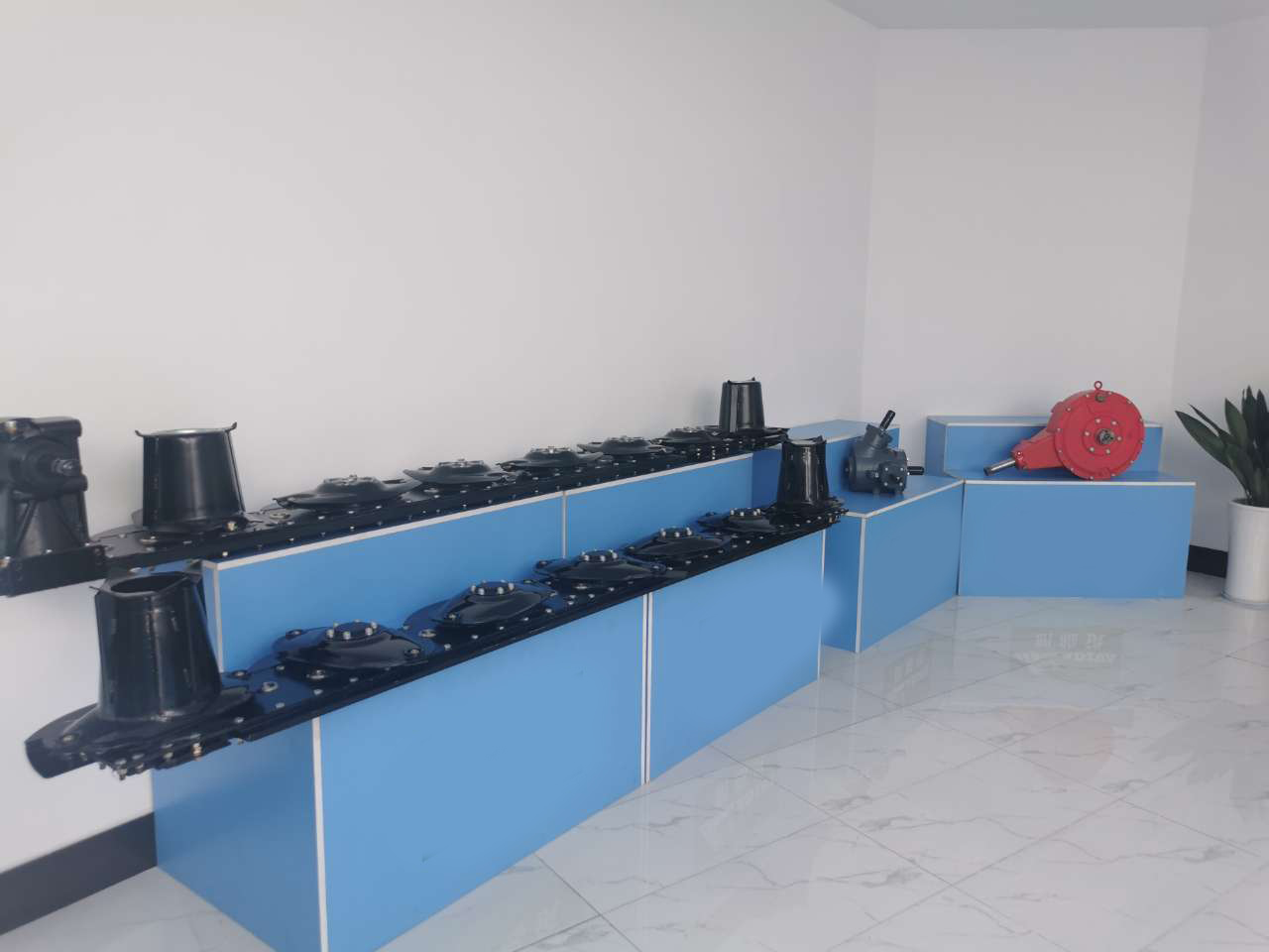 Good Quality 3-Point Hitch Mower Cutter Bar Speed Reducer Tractor-mounted Mower Cutter Bar Gear Drive Gearbox for Disc Mowers