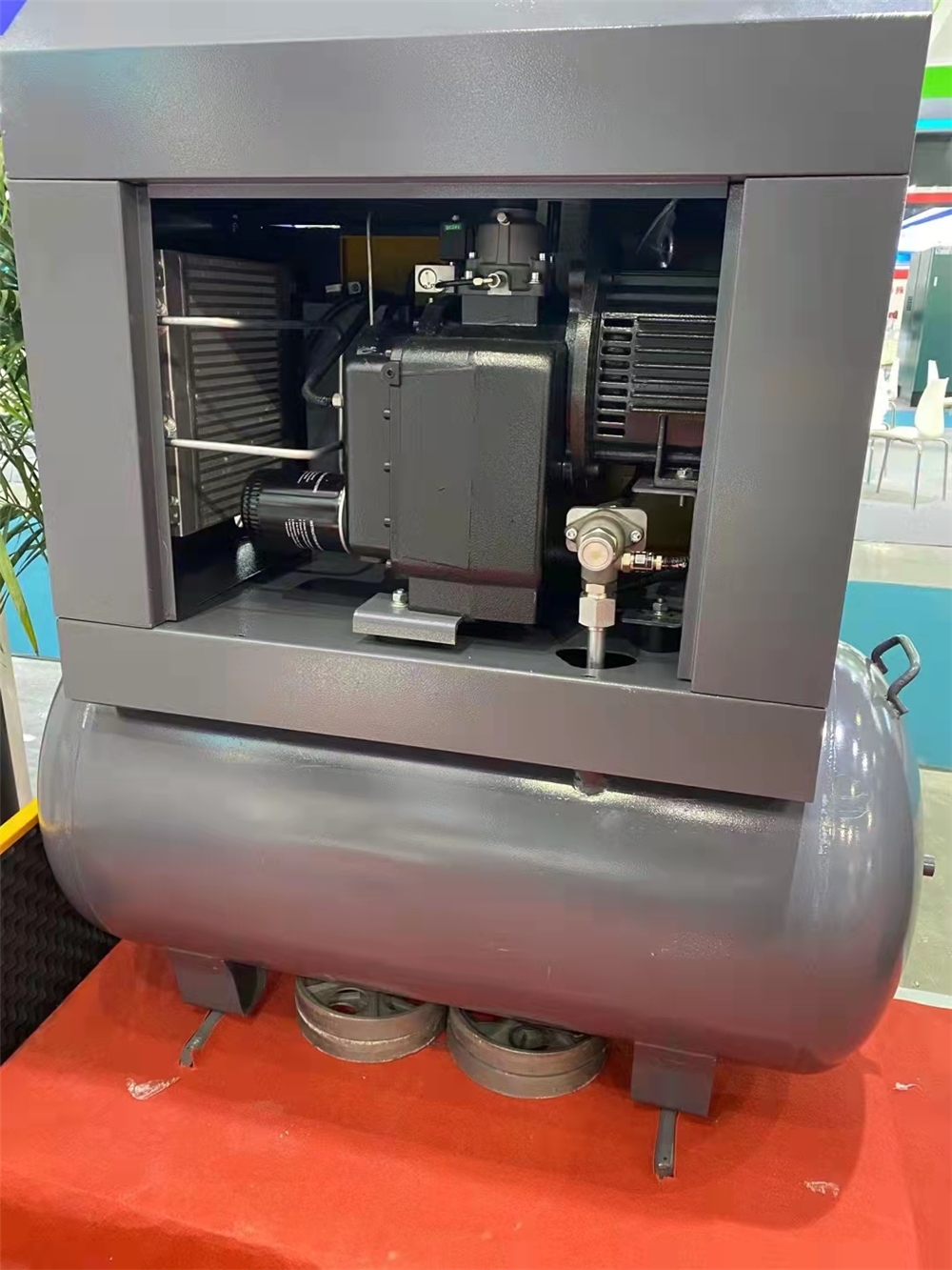 Small Quiet Single Phase 220/230/240V 8 ~10 bar 4 kW 5.5 HP 360L/min PM VSD Rotary Screw Air Compressor with Air Receiver Tank