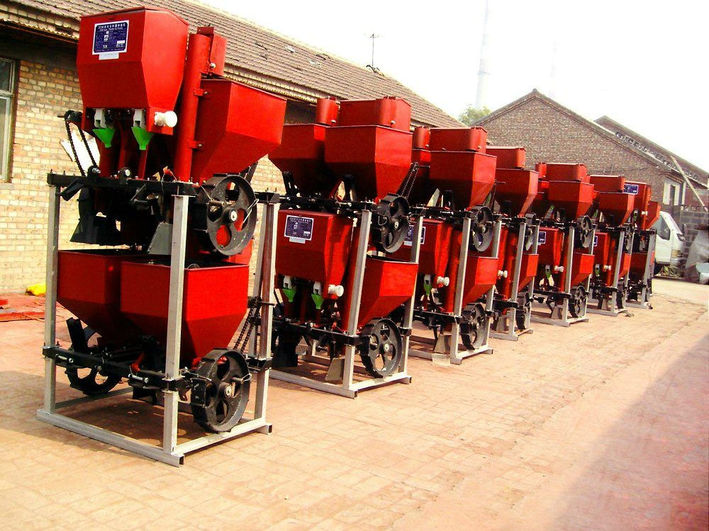 Less Manpower Potato Tomato Onion Planter and Seedling Transplanter