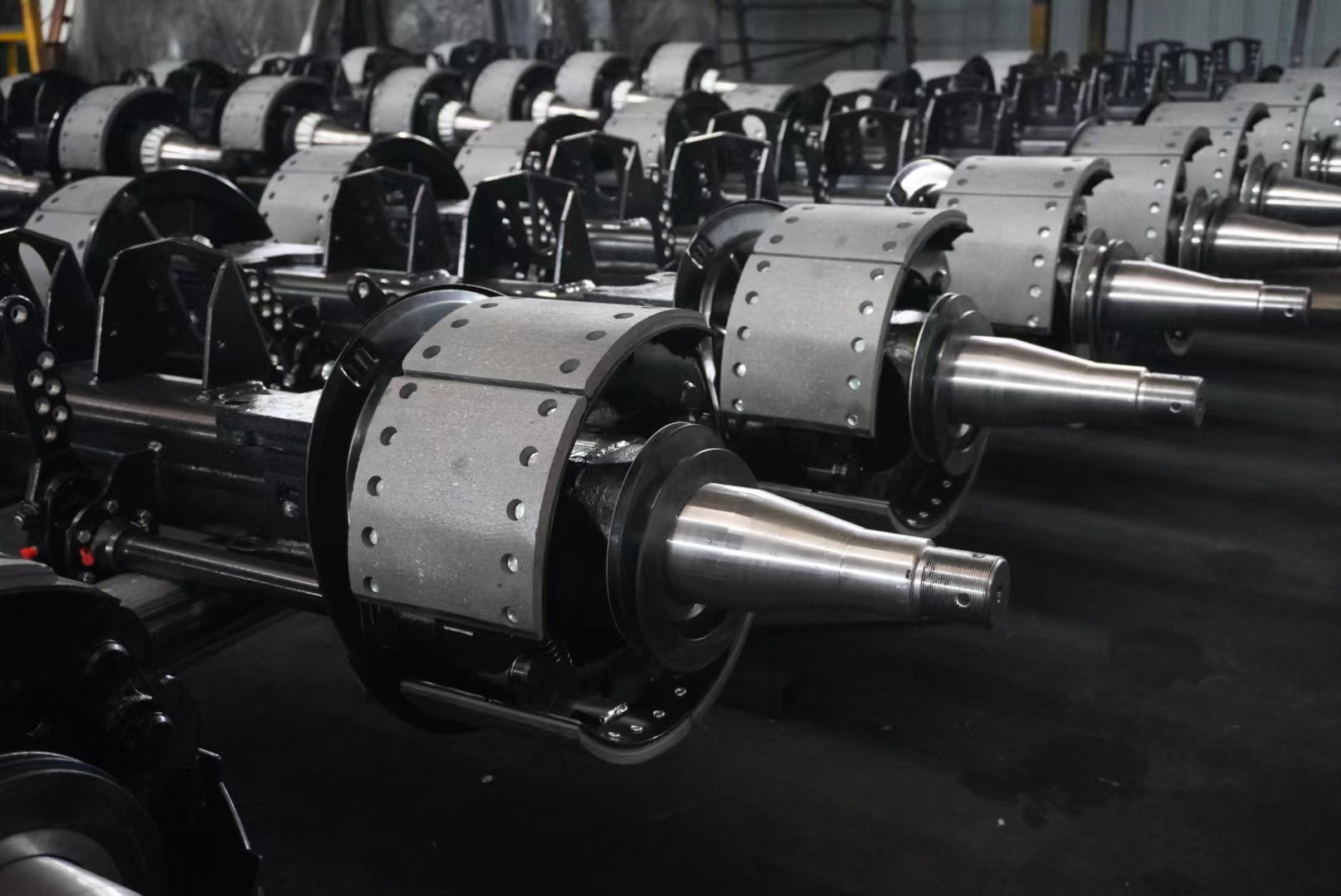 FAKQ12F10-252 FAKQ12F10-252 FAKQ12F10-287 Heavy Duty Series Trailer Axle Air Suspension Axle