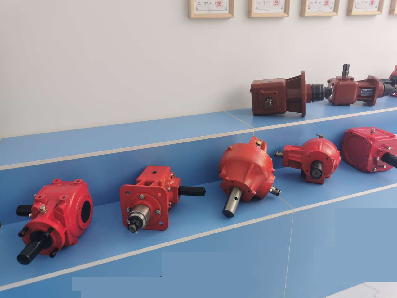 Good Quality 3-Point Hitch Mower Cutter Bar Speed Reducer Tractor-mounted Mower Cutter Bar Gear Drive Gearbox for Disc Mowers