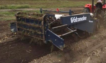 AWB-1600CAR 2 ROWS Potato Harvester 1500kg Side Discharge + Deviner Web Trailed Potato Diggers for Carrots, Garlic or Onions