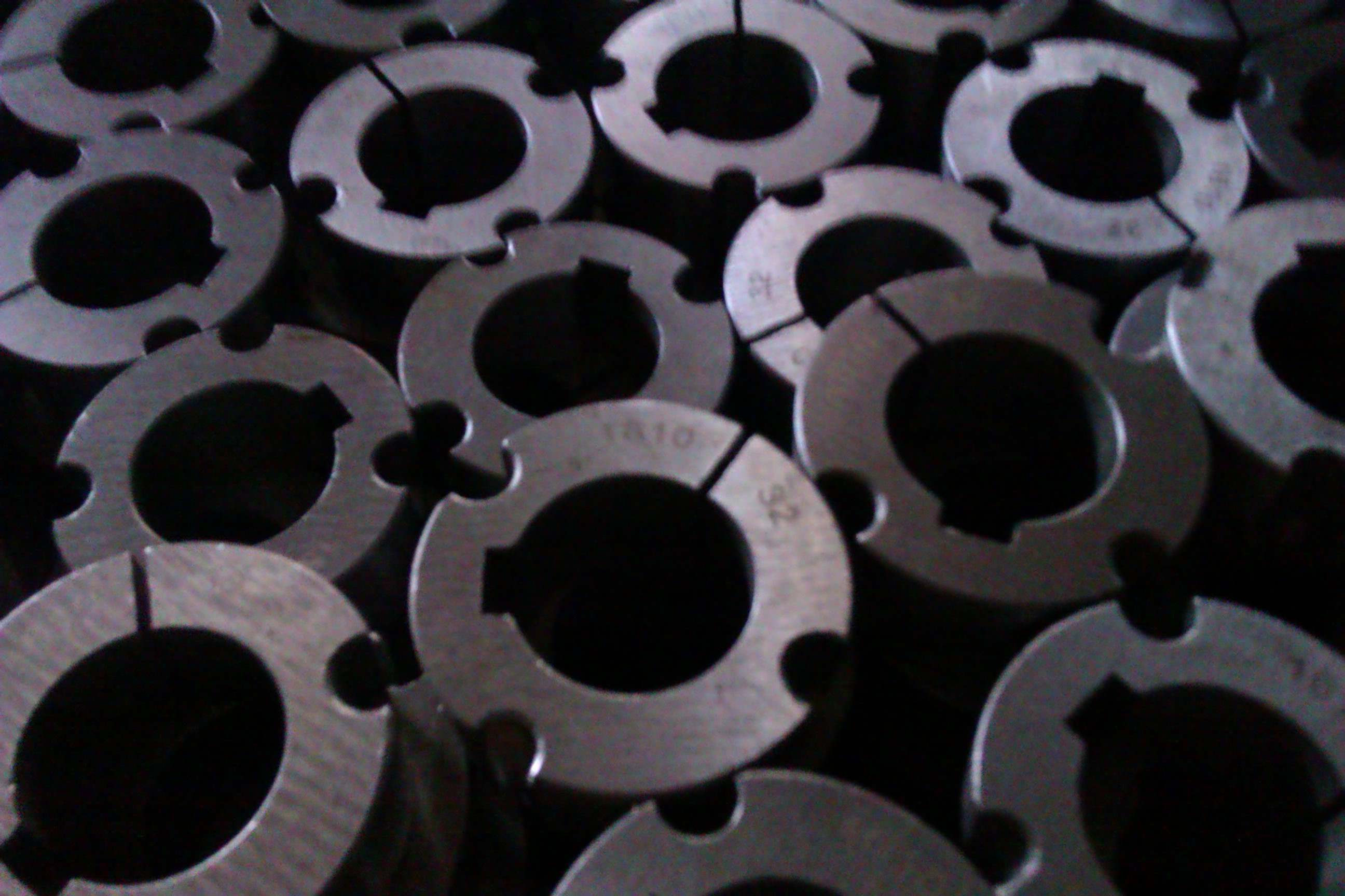 Taper Lock Bushes 1008-120100 Bronze Brass Flange Steel Iron Sleeve Tapered Rubber Taper Bore Bush for V-belt Pulley Sprocket