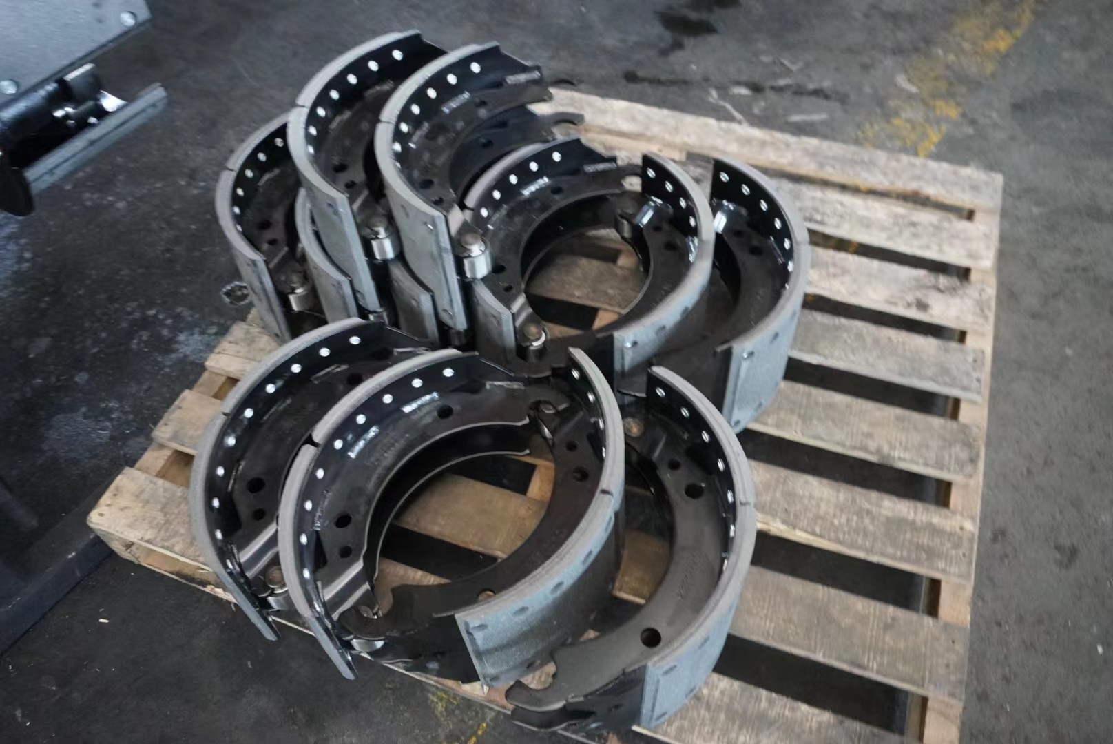 FAKQ12F10-252 FAKQ12F10-252 FAKQ12F10-287 Heavy Duty Series Trailer Axle Air Suspension Axle