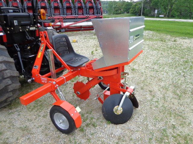 New 2 Row Potato Planter Machine High Productivity Farming Equipment with Core Bearing Components