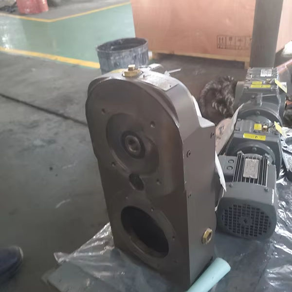 Customized Non-standard Gearbox Dock Crane Speed Reducer for High Duty Port Crane Hoisting