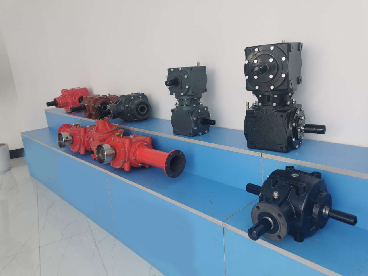 Good Quality 3-Point Hitch Mower Cutter Bar Speed Reducer Tractor-mounted Mower Cutter Bar Gear Drive Gearbox for Disc Mowers