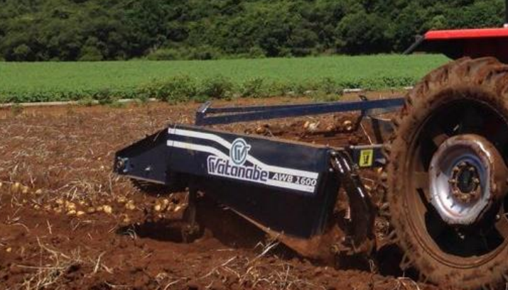 AWB-1600 2 ROWS Potato Harvester 800kg Potato Digger for Carrots, or Onions Without Damage