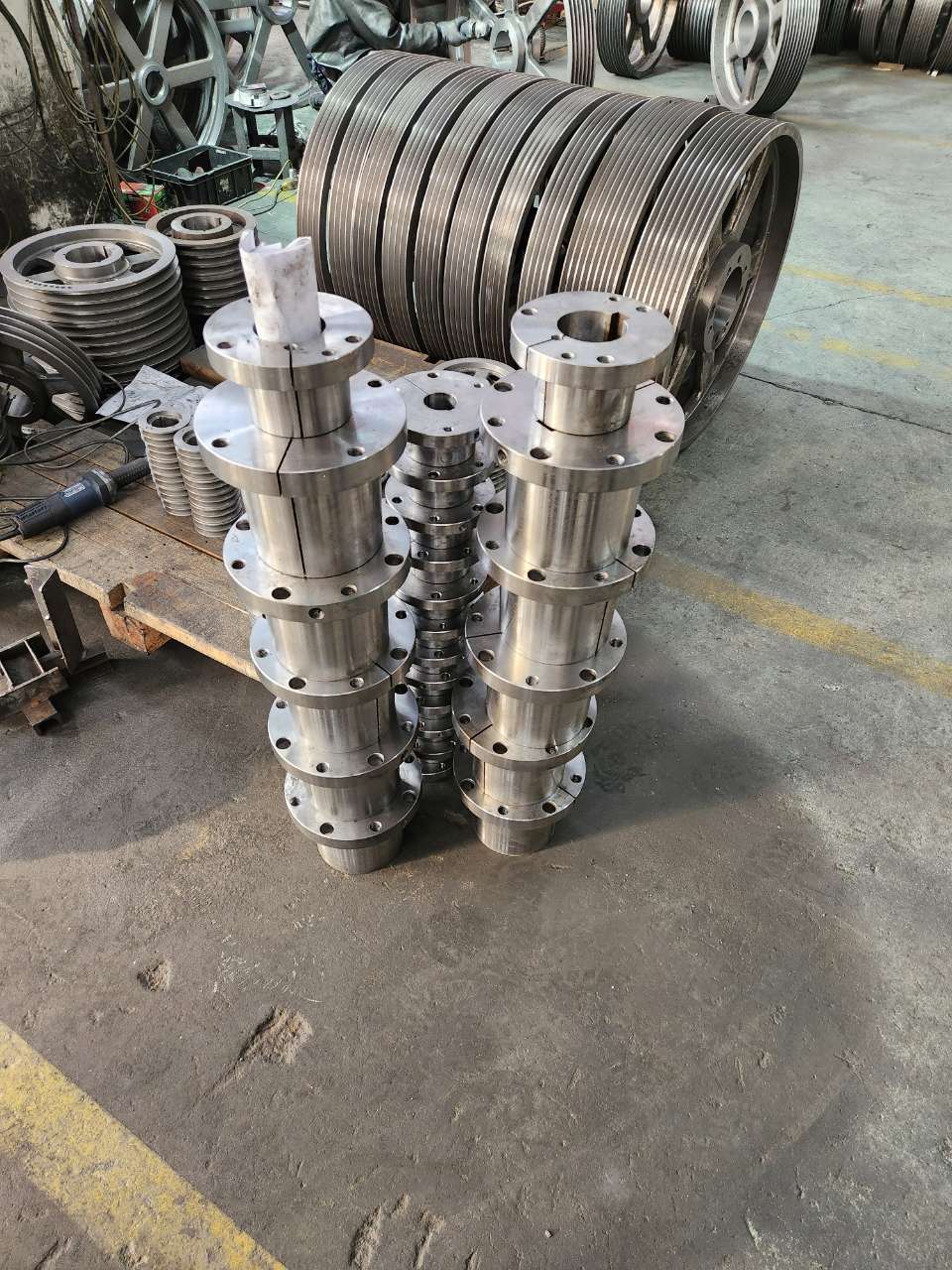 Customized Transmission All Size Type European/American Standard Sheave Wheel v Belt Timing Idler Casting Forging Gear Pulley