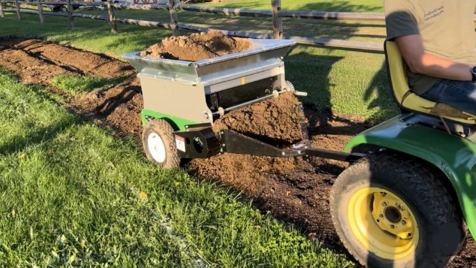 ADB-380 3 Rows 600kg Spreader/Tractor Farm Seed Spreader/potato Fertilizer Spreader