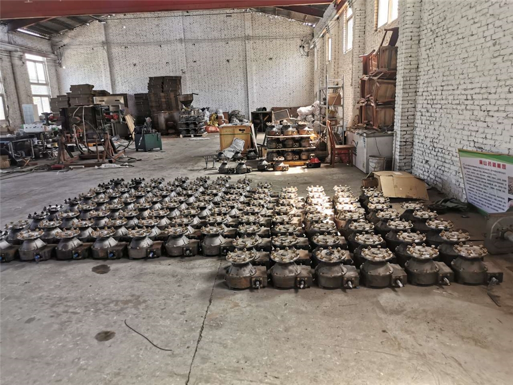 Multifunctional Agricultural Machinery Part Gear Box Worm Spray Center Pivot Irrigation Sprinklers Water Pump System Gearbox