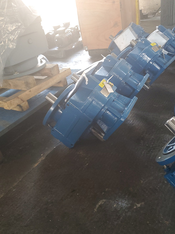 Customized Gearbox Non-standard Gearbox Reducer for Industrial Machinery Transportation