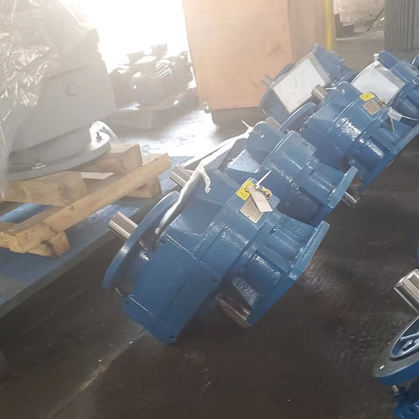 Customized Gearbox Non-standard Gearbox Reducer for Industrial Machinery Transportation