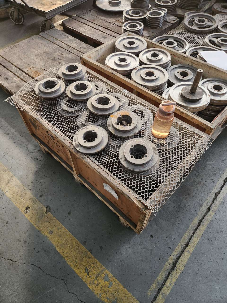 Customized Transmission All Size Type European/American Standard Sheave Wheel v Belt Timing Idler Casting Forging Gear Pulley