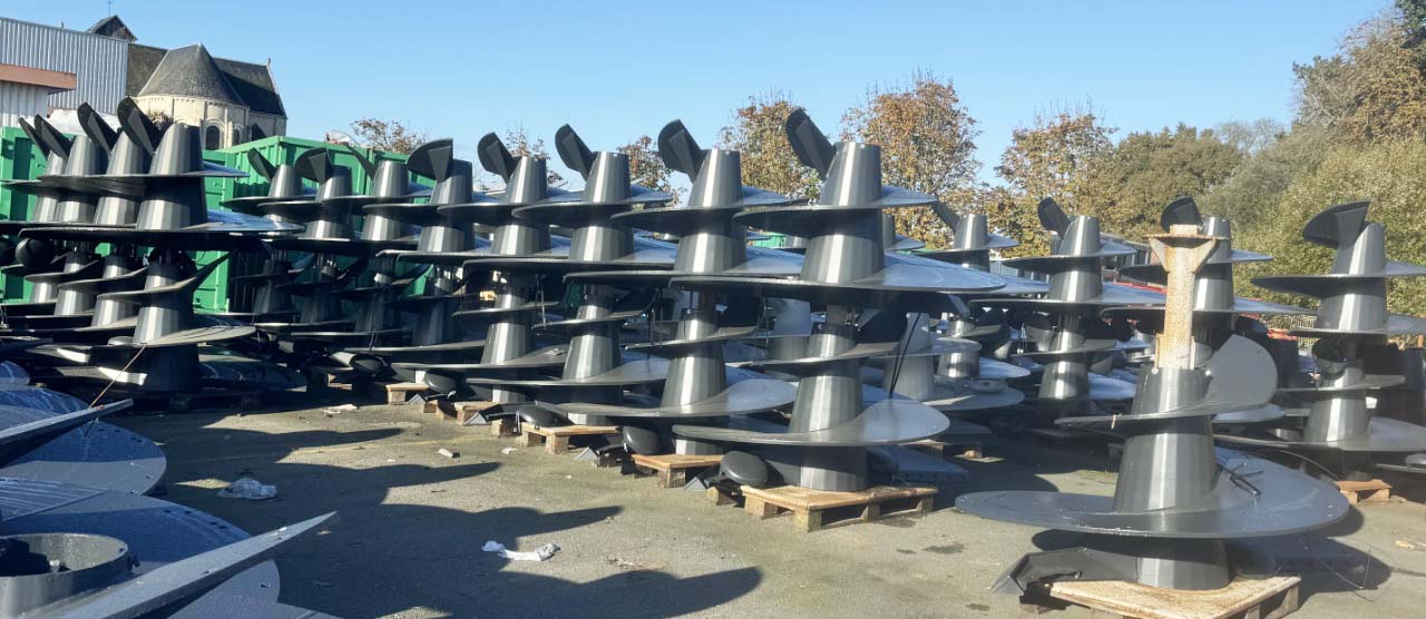 Screw Conveyor Livestock Machinery Auger Shaft for Feed Systems Poultry & Dairy Farms Farm Auger Transport