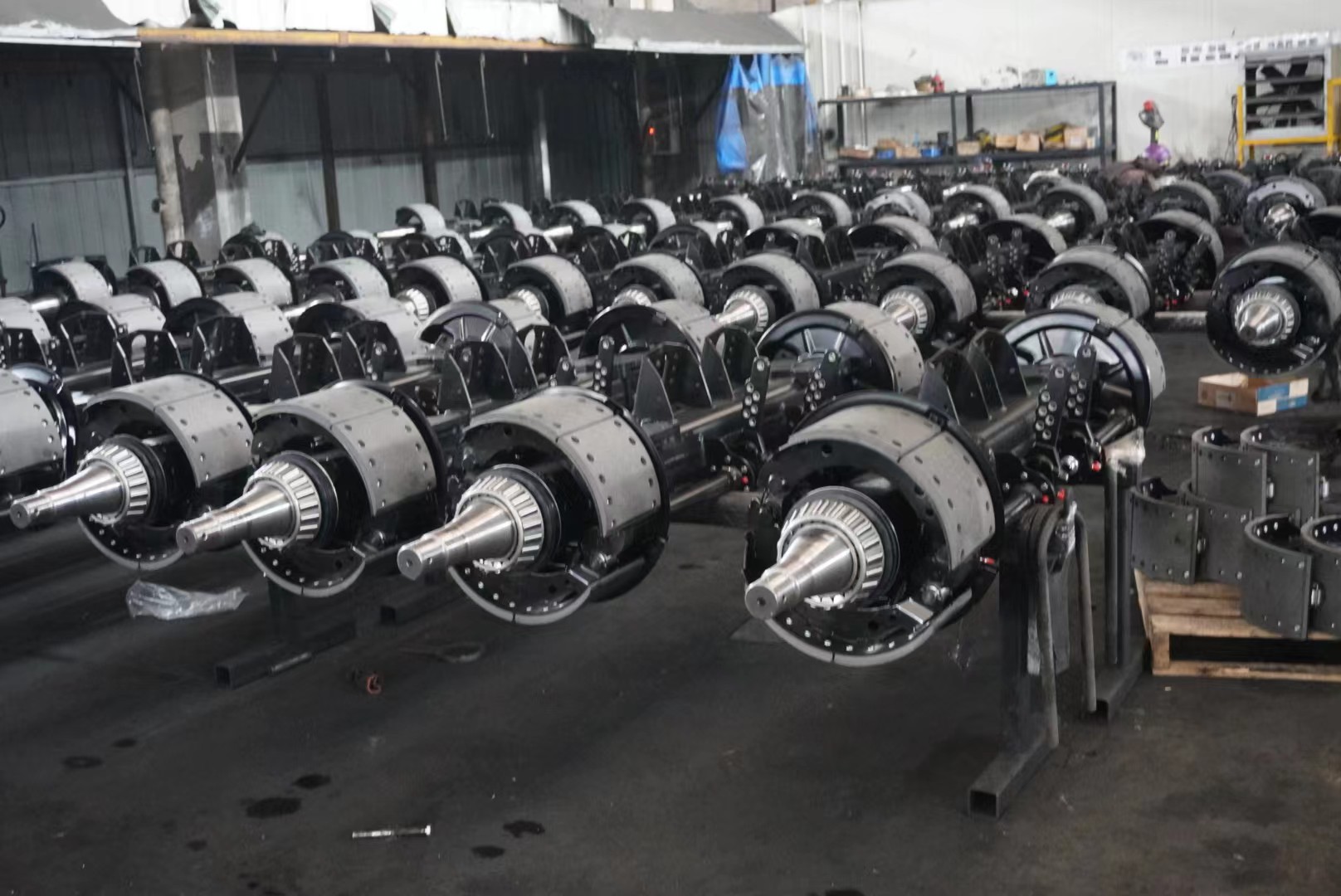 FAKQ12F10-252 FAKQ12F10-252 FAKQ12F10-287 Heavy Duty Series Trailer Axle Air Suspension Axle